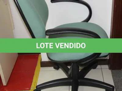 LOTE 176 - LOTE - 0176 - CADEIRA DIRETOR GIRATÓRIA C/ BRAÇO