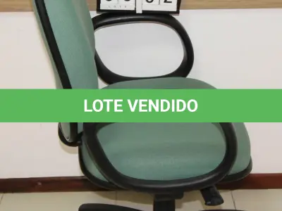 LOTE 092 - LOTE - 0092 - CADEIRA PRESIDENTE GIRATÓRIA C/ BRAÇO