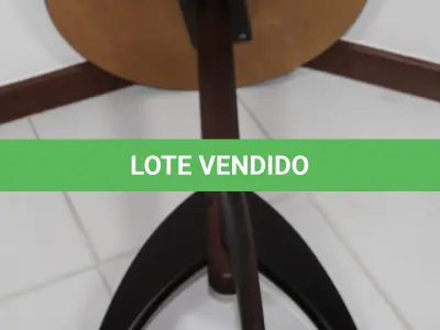 LOTE 079 - LOTE - 0079 - MESA DE CANTO REDONDA