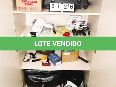 LOTE 126 - LOTE - 0126 - ARMÁRIO 2 PORTAS ALTO