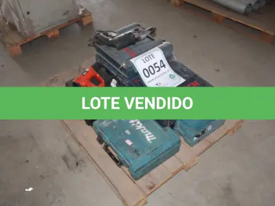 LOTE 054 - MATERIAL DIVERSO