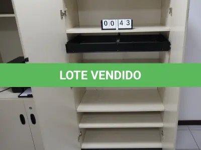 LOTE 043 - LOTE - 0043 - ARMÁRIO 2 PORTAS ALTO