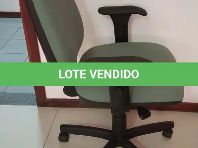 LOTE 257 - LOTE - 0257 - CADEIRA DIRETOR GIRATÓRIA C/ BRAÇO
