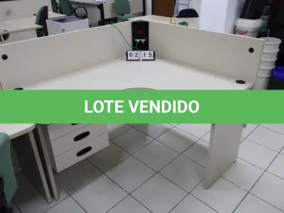LOTE 215 - LOTE - 0215 - MESA EM L PEQUENA