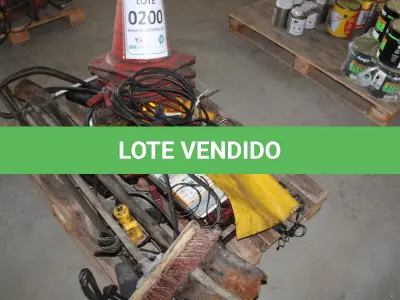 LOTE 200 - MATERIAL DIVERSO