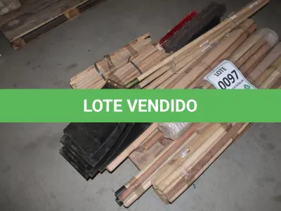 LOTE 097 - MATERIAL DIVERSO