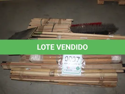 LOTE 097 - MATERIAL DIVERSO