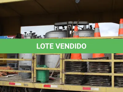LOTE 123 - VEÍCULO  VW 13.190 - CAMINHÃO DE PINTURA