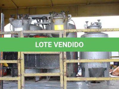 LOTE 123 - VEÍCULO  VW 13.190 - CAMINHÃO DE PINTURA