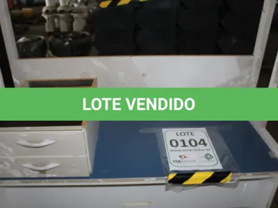 LOTE 104 - MATERIAL DIVERSO