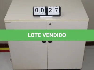 LOTE 027 - ARMÁRIO BAIXO DUAS PORTAS