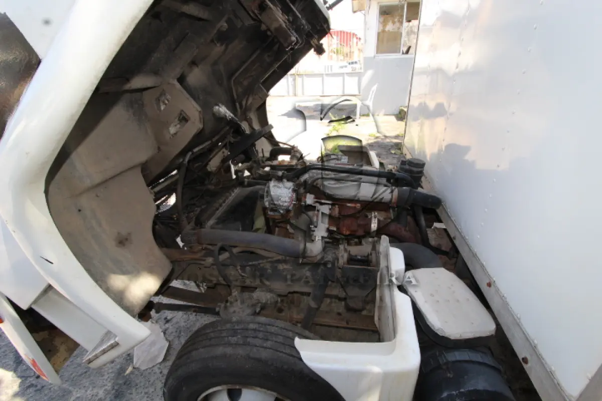 LOTE 130 - VEÍCULO; MARCA/MODELO: AGRALE/7500 TCA FAB/MOD: 2003/2004 PLACA: JPZ3291 CHASSI: 9BYC26P2S4C000149