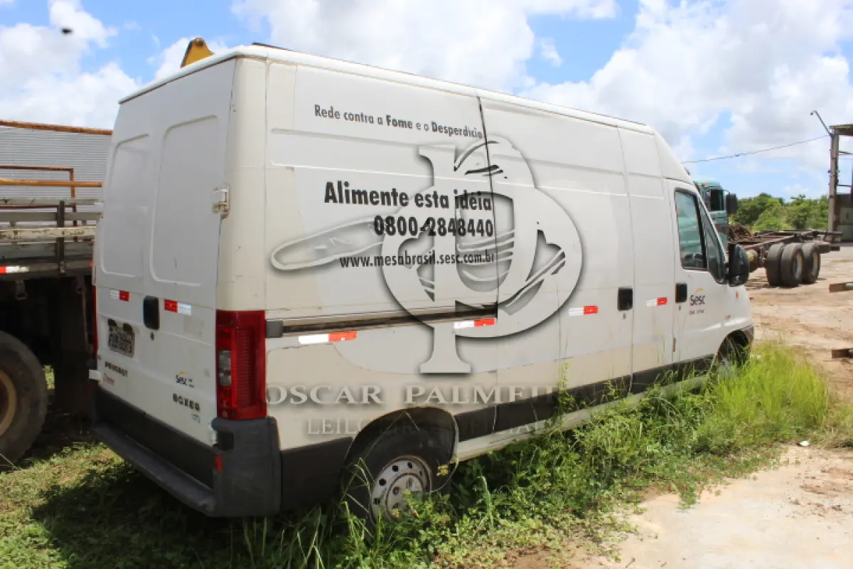 LOTE 014 - VEÍCULO - PEUGEOT BOXER F350LH 23S, ANO/MOD 2013/2013.