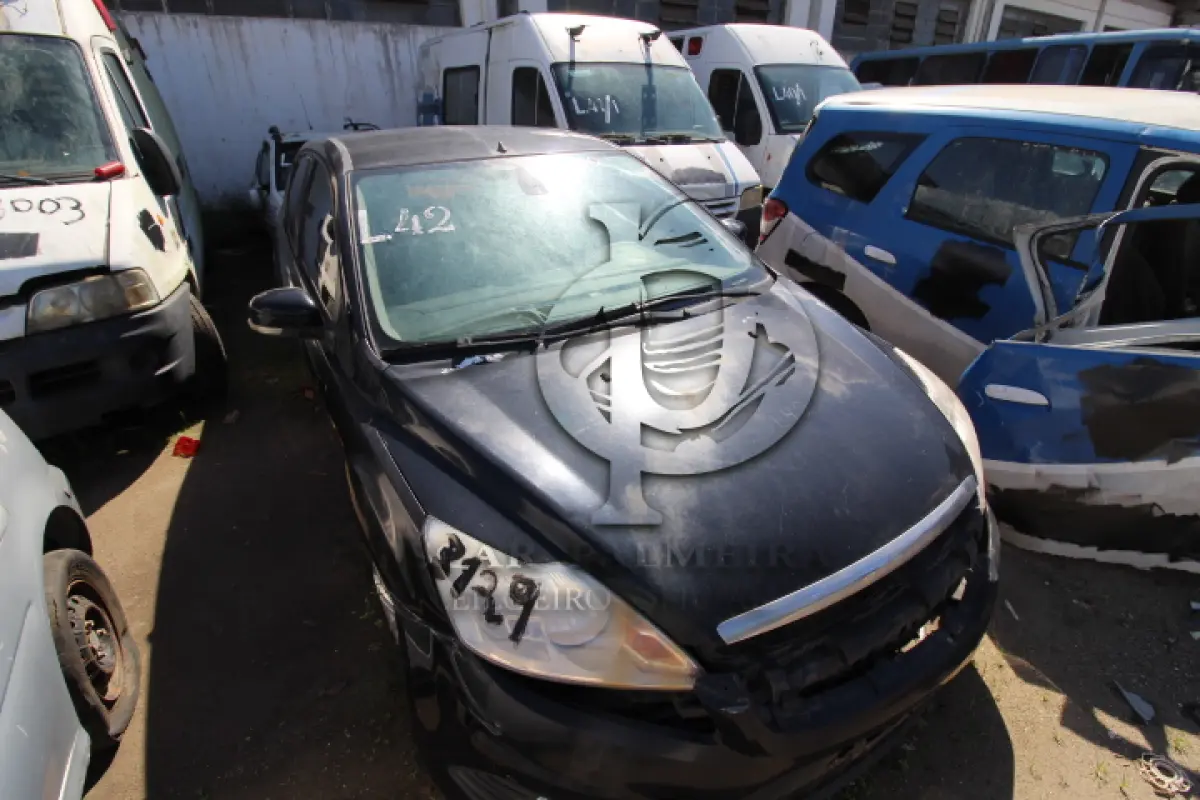 LOTE 042 - SUCATA DE VEÍCULOS:    PARATI 2.0 TRACKFIELD, CHASSI 9BWDE05X85T172491    FOCUS 2L FC FLEX, CHASSI 8AFTZZFFCDJ073129