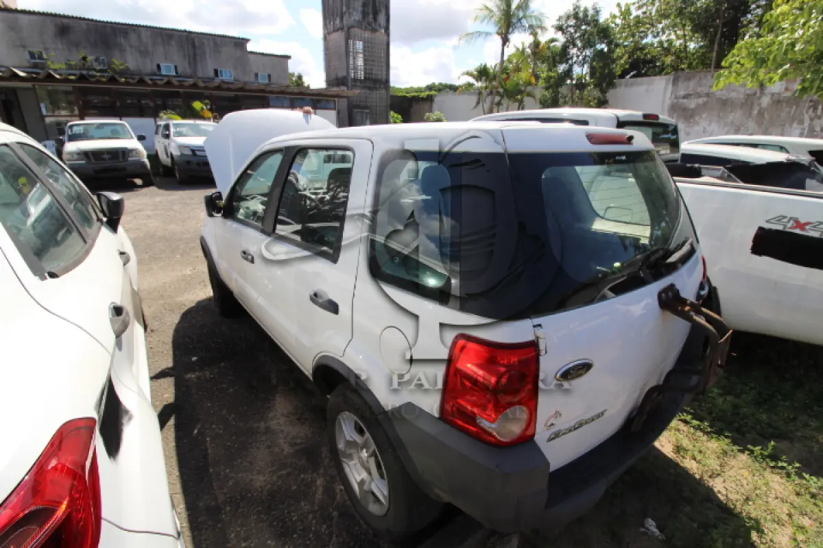 LOTE 058 - VEÍCULO; MARCA/MODELO: FORD/ECOSPORT XL 1.6FLEX FAB/MOD: 2010/2011 PLACA: NTI0983 CHASSI: 9BFZE55P1B8599464