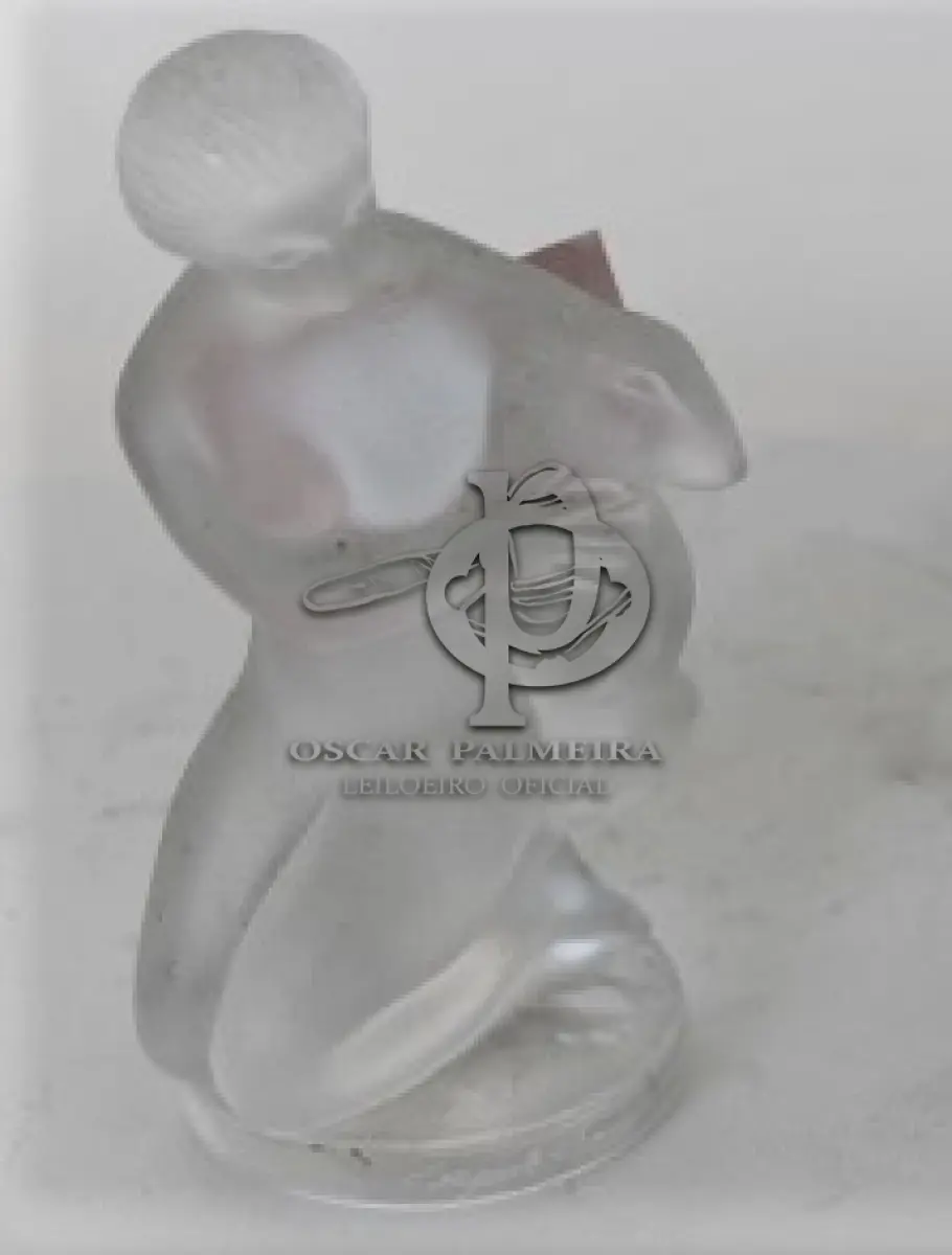 LOTE 065 - ESCULTURA