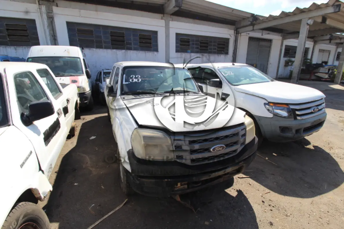 LOTE 033 - SUCATA DE VEÍCULOS:    RANGER XL 13P, CHASSI 8AFER13P8AJ314512    MERIVA JOY, CHASSI 9BGXL75005C161057