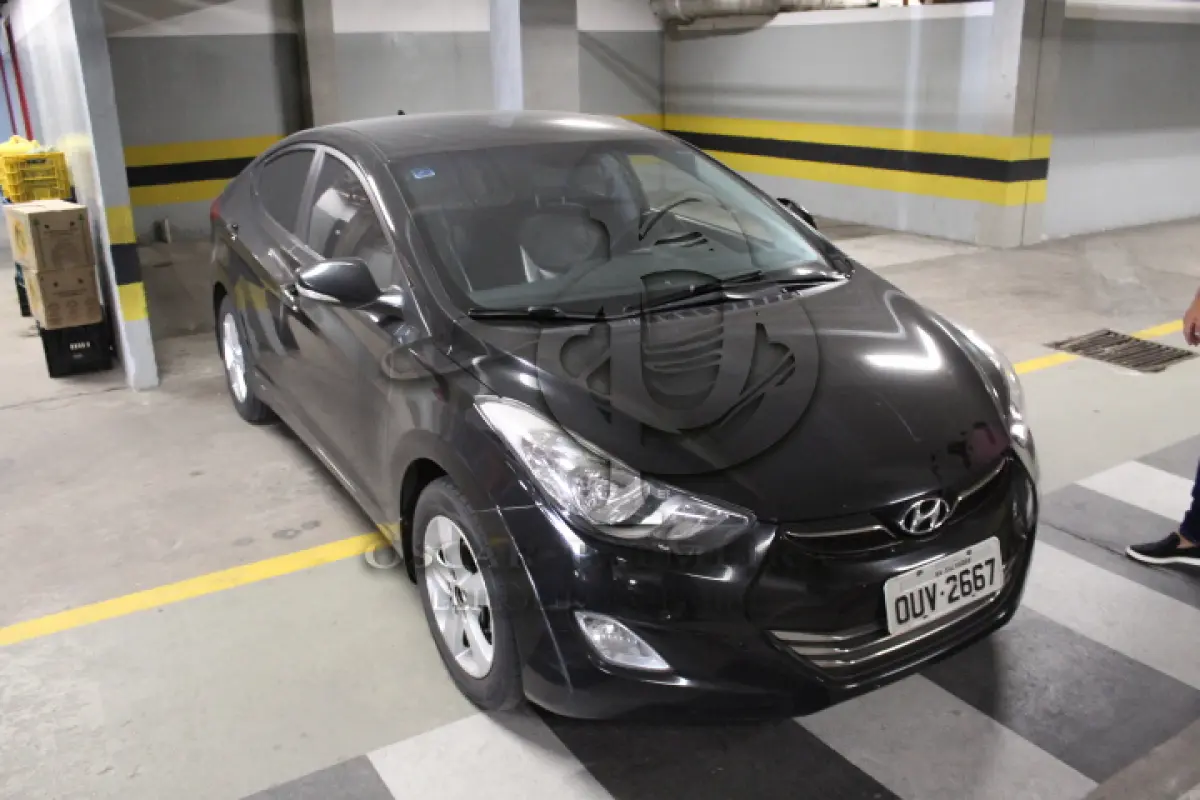 LOTE 016 - VEÍCULO - HYUNDAI ELANTRA, ANO/MOD 2012/2013.