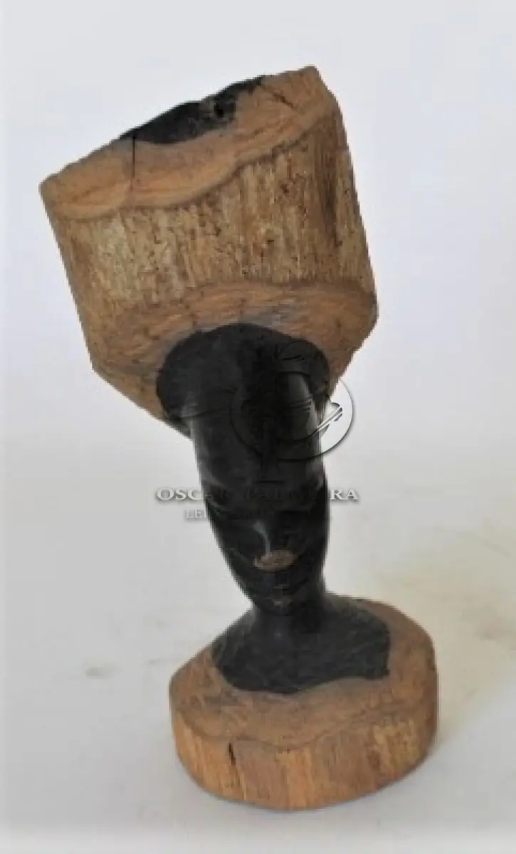 LOTE 054 - ESCULTURA