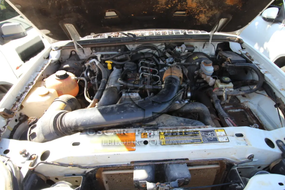 LOTE 004 - VEÍCULO: MARCA/MODELO: I/FORD RANGER XL 13P; FAB/MOD: 2011/2012; PLACA: NZM5421; CHASSI: 8AFER13P4CJ473899