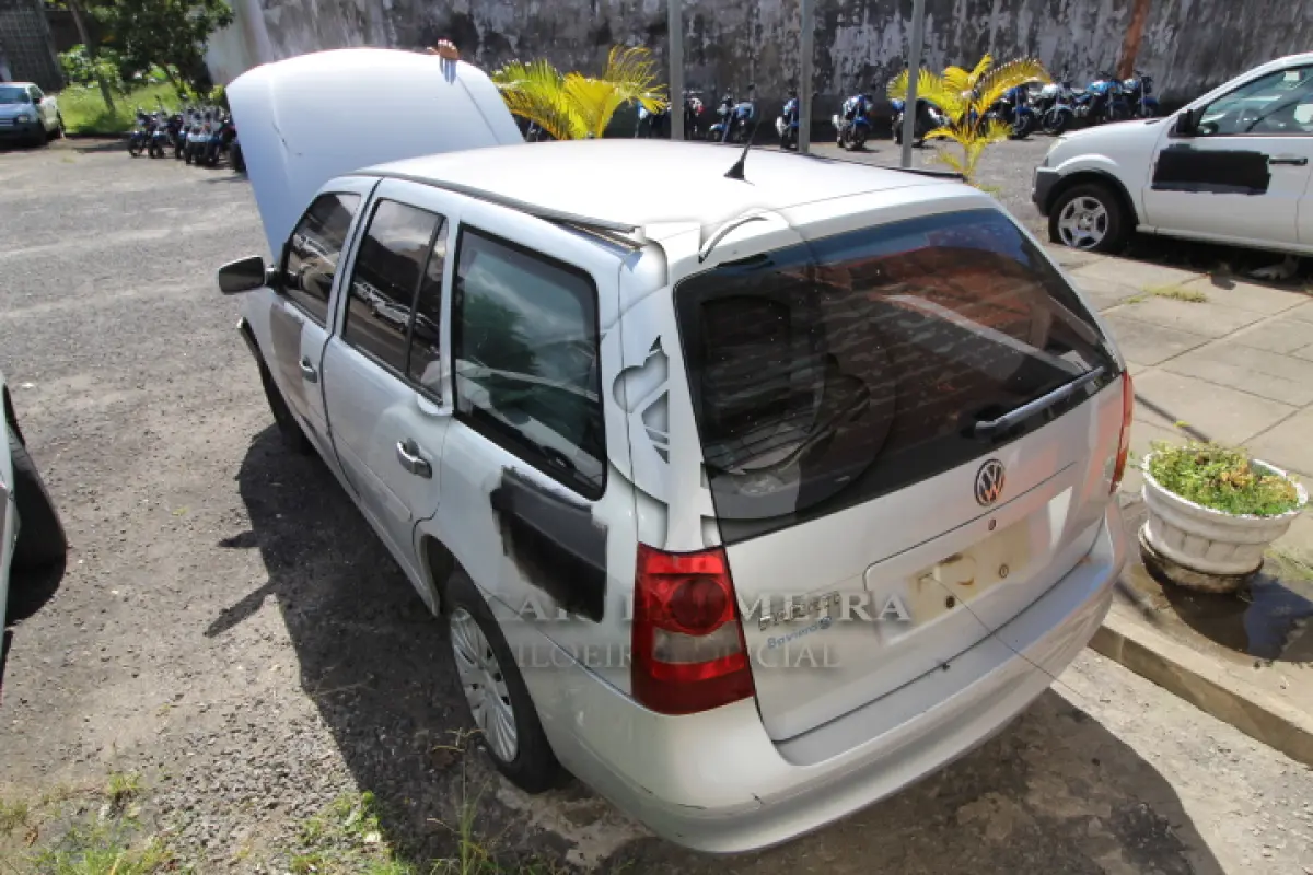 LOTE 088 - VEÍCULO; MARCA/MODELO: VW/PARATI 1.6 FAB/MOD: 2010/2011 PLACA: NTI7166 CHASSI: 9BWGB05W2BP000233