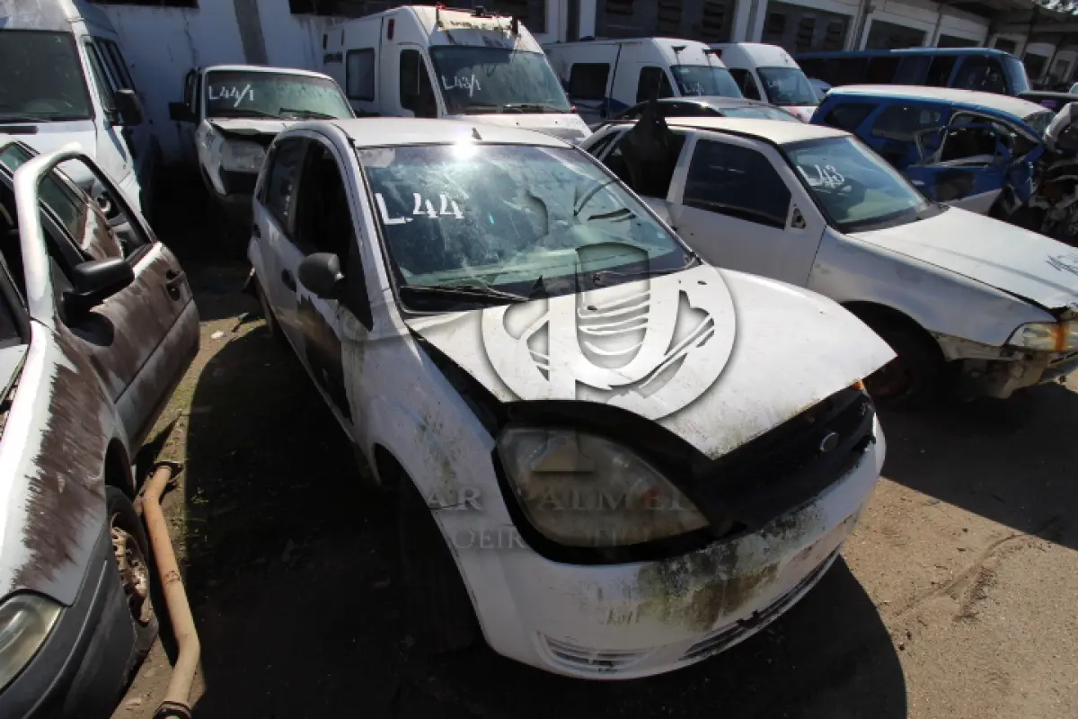 LOTE 044 - SUCATA DE VEÍCULOS:    RANGER XL 13P, CHASSI  8AFER13PXAJ316181 (MOTOR SEM CONDIÇÃO DE UTILIZAÇÃO)    FIESTA, CHASSI 9BFZF10B558229799