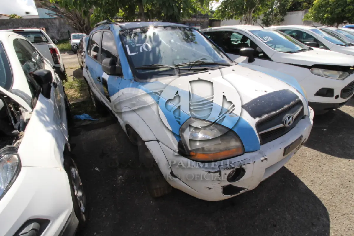 LOTE 070 - VEÍCULO; MARCA/MODELO: HYUNDAI/TUCSON GLB FAB/MOD: 2012/2013 PLACA: PGA1482 CHASSI: 95PJM81BPDB048361