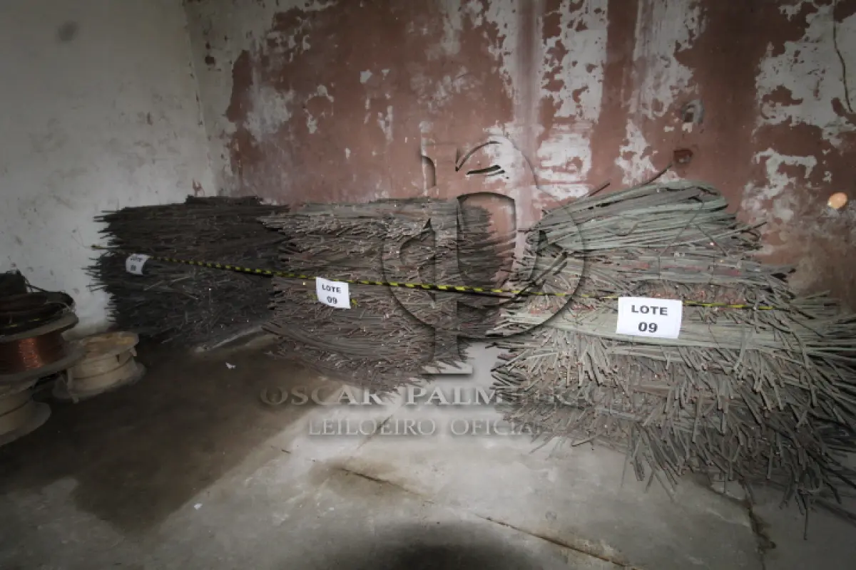 LOTE 009 - DIVERSOS MATERIAIS DE COBRE COMPOSTO DE: CABOS MENSAGEIROS, FIOS DE COBRE, FIOS DE CONTATO