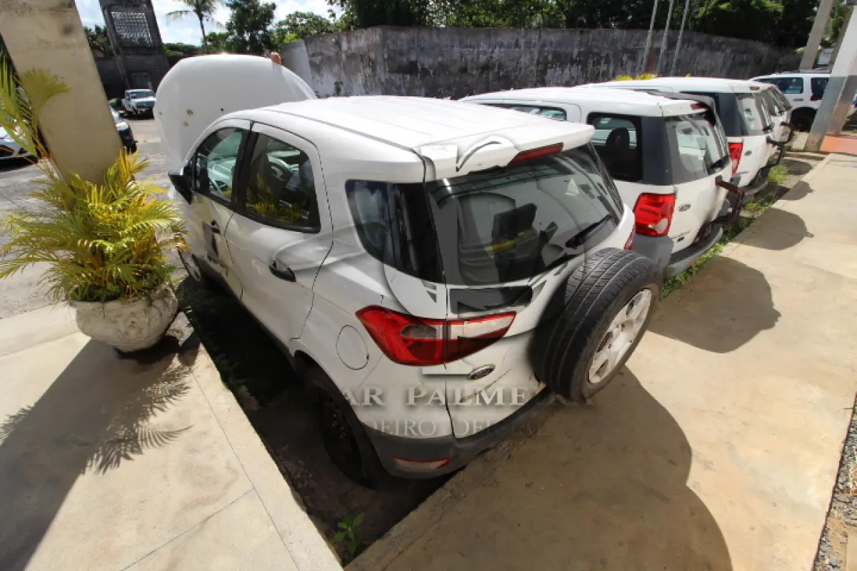 LOTE 084 - VEÍCULO; MARCA/MODELO: FORD/ECOSPORT S 1.6 (KIT GÁS) FAB/MOD: 2013/2013 PLACA: OLB1926 CHASSI: 9BFZB55P1D8818662