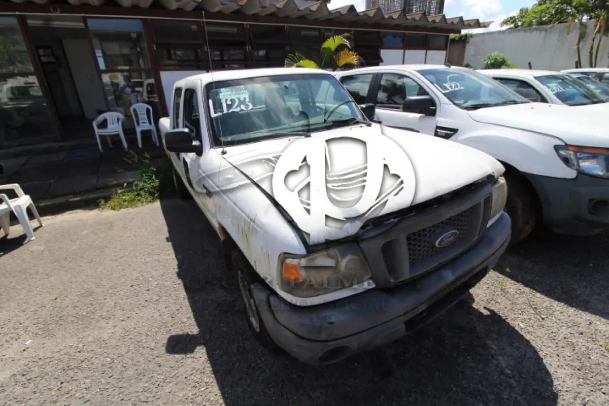 LOTE 123 - VEÍCULO; MARCA/MODELO: I/FORD RANGER XL 13P FAB/MOD: 2008/2008 PLACA: JRI4865 CHASSI: 8AFER13P58J164515