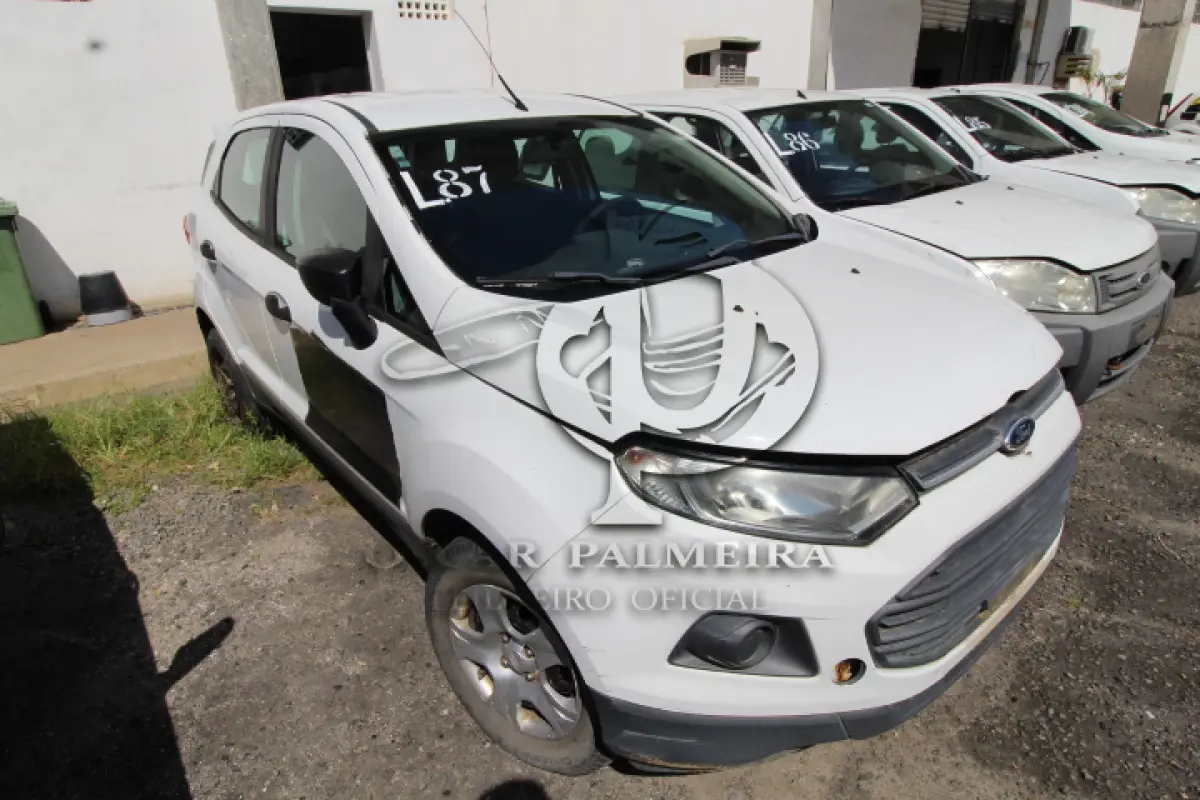 LOTE 087 - VEÍCULO; MARCA/MODELO: FORD/ECOSPORT S 1.6 FAB/MOD: 2013/2013 PLACA: OLD6140 CHASSI: 9BFZB55P1D8826163