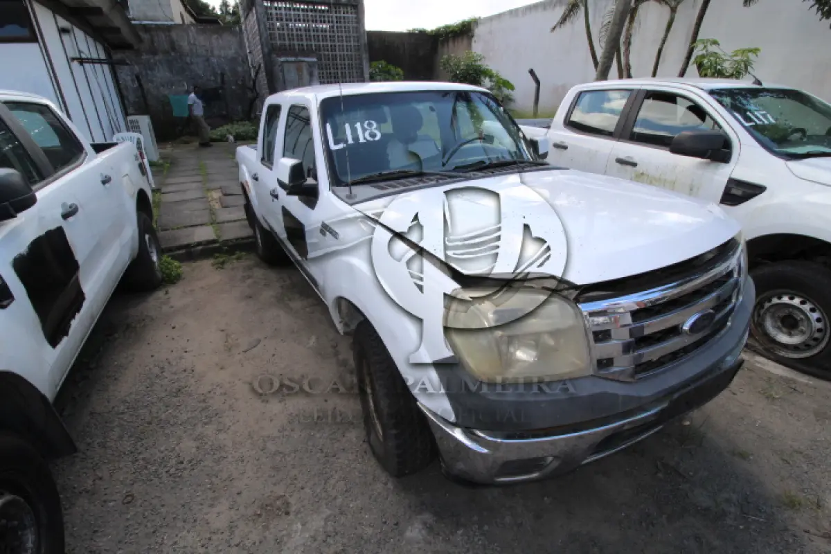 LOTE 118 - VEÍCULO; MARCA/MODELO: I/FORD RANGER XLS 12P FAB/MOD: 2011/2012 PLACA: NZI2098 CHASSI: 8AFER12P0CJ473108