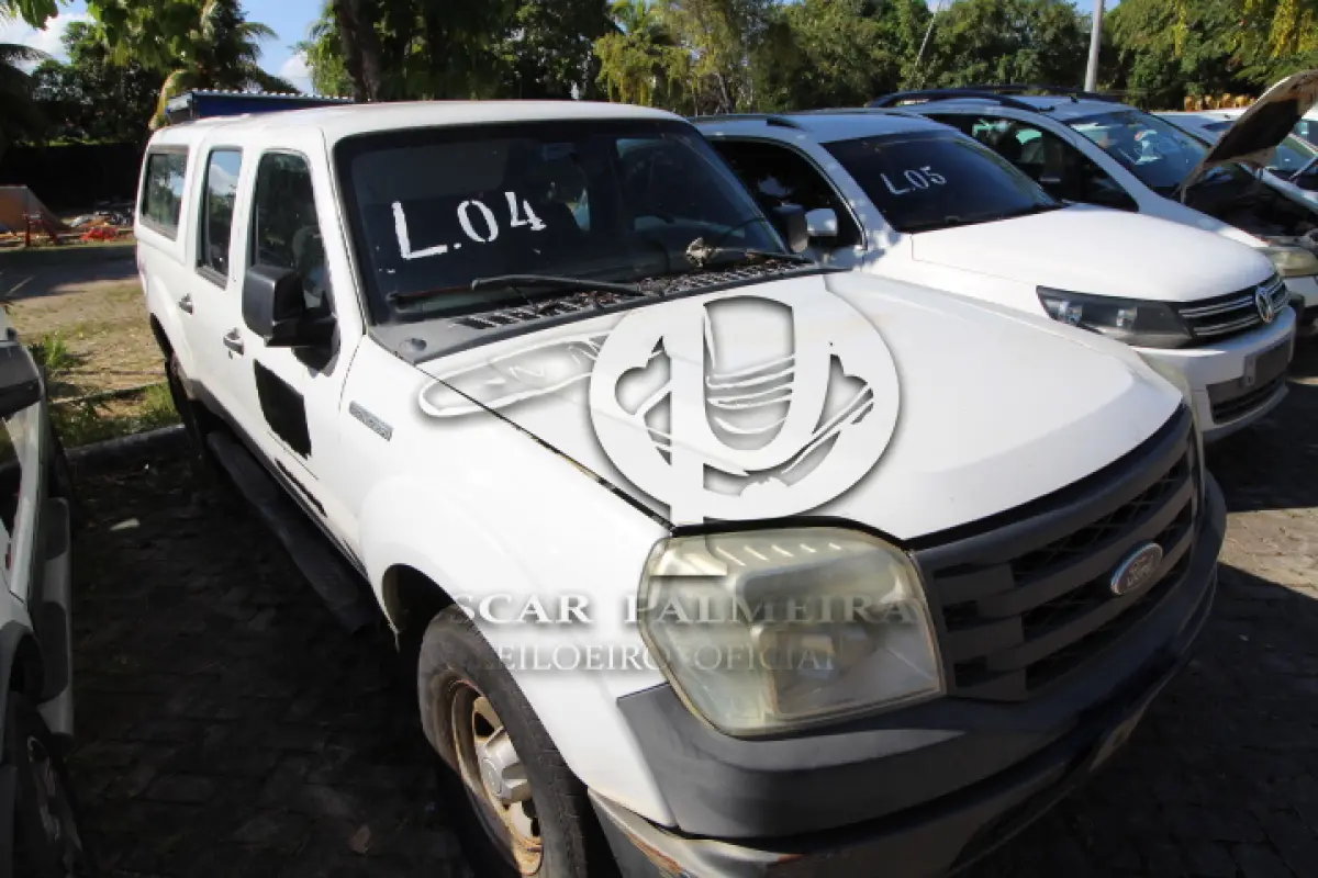 LOTE 004 - VEÍCULO: MARCA/MODELO: I/FORD RANGER XL 13P; FAB/MOD: 2011/2012; PLACA: NZM5421; CHASSI: 8AFER13P4CJ473899