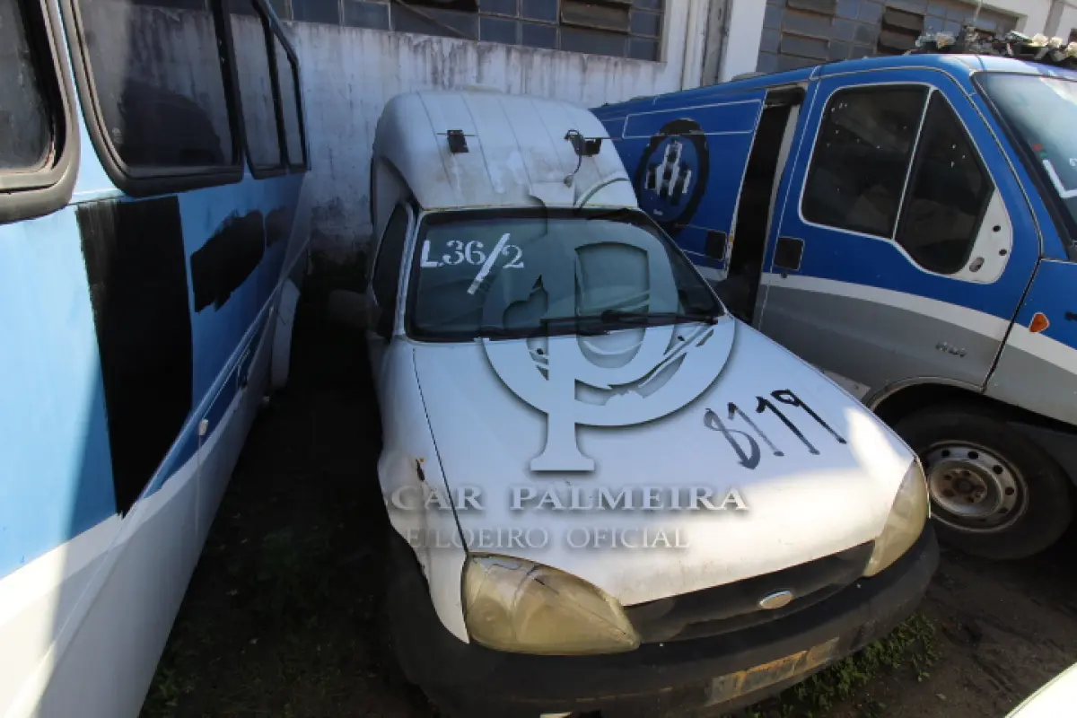 LOTE 036 - SUCATA DE VEÍCULOS:    FIESTA FLEX, CHASSI 9BFZF55A8B8106887    ECOSPORT S 1.6, CHASSI 9BFZB55P7D8818620    COURIER RONTAN, CHASSI  9BFZC52P4BB898119