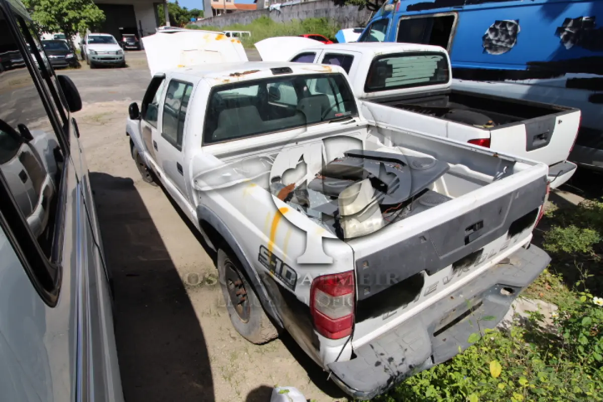 LOTE 126 - VEÍCULO; MARCA/MODELO: GM/S10 COLINA D FAB/MOD: 2009/2010 PLACA: JSM9334 CHASSI: 9BG138GJ0AC407118