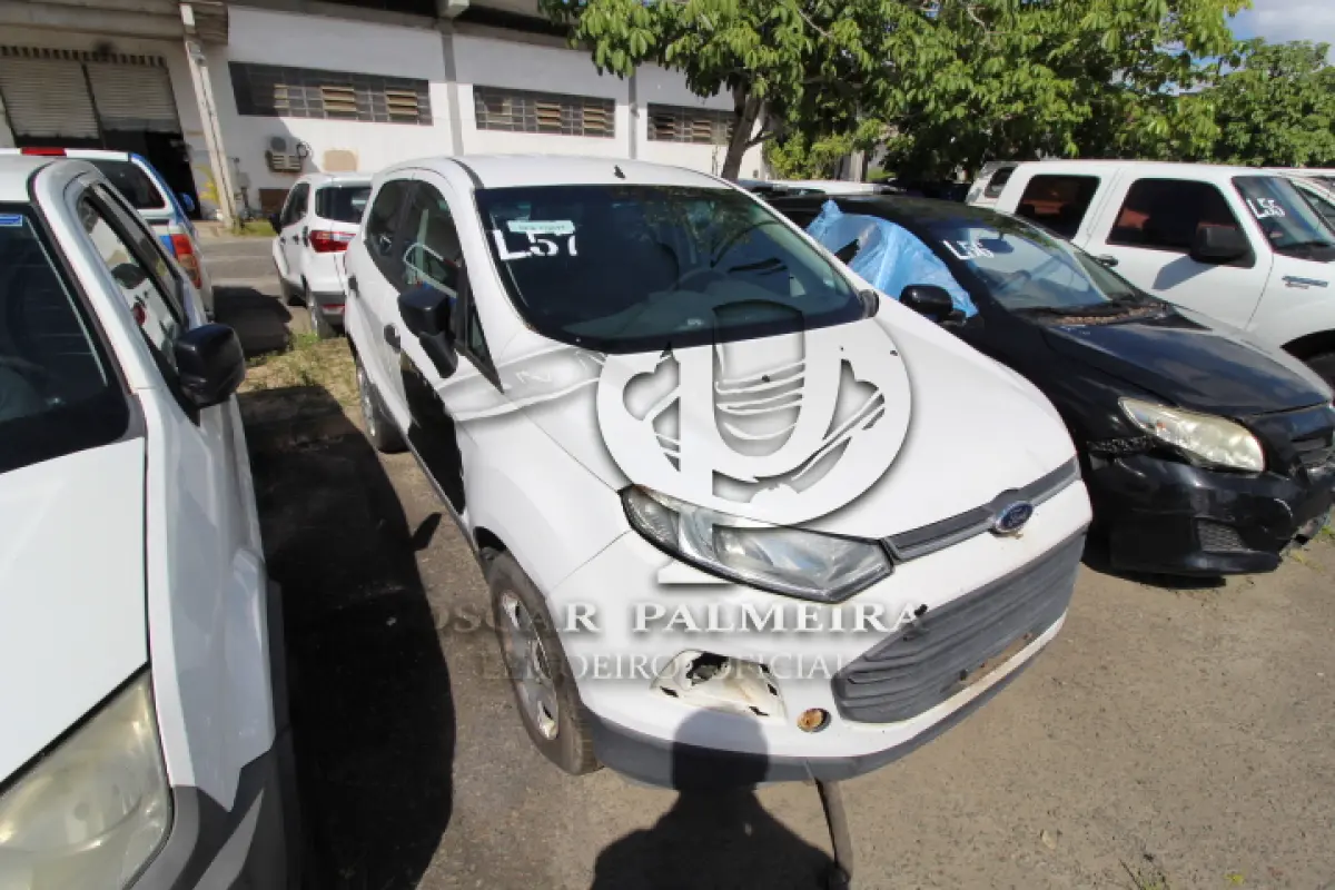LOTE 057 - VEÍCULO; MARCA/MODELO: FORD/ECOSPORT S 1.6 FAB/MOD: 2013/2014 PLACA: OUN4198 CHASSI: 9BFZB55P7E8852476