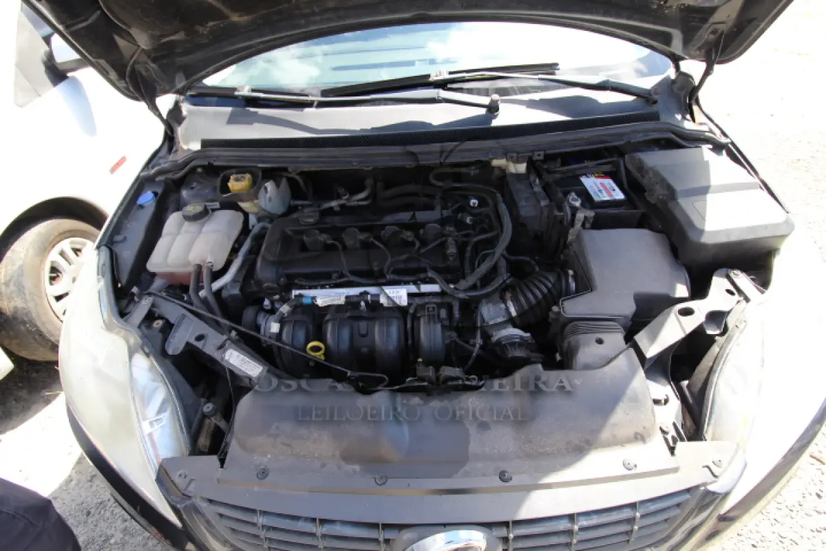 LOTE 062 - VEÍCULO; MARCA/MODELO: I/FORD FOCUS 2L FC FLEX FAB/MOD: 2012/2013 PLACA: OKZ9049 CHASSI: 8AFTZZFFCDJ079193