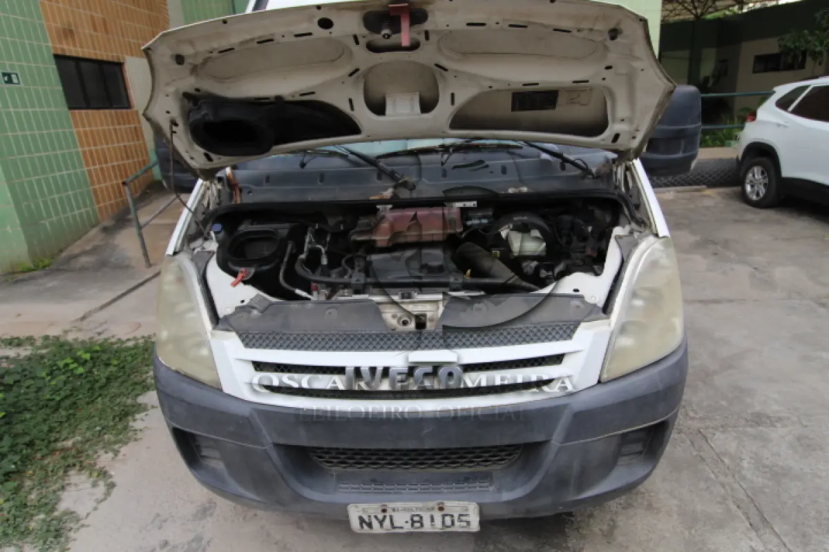 LOTE 004 - VEÍCULO - IVECO DAILY55C16 GRANFUR, ANO/MODELO 2010/2011.