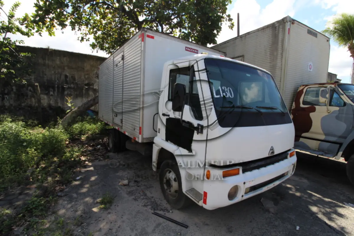 LOTE 130 - VEÍCULO; MARCA/MODELO: AGRALE/7500 TCA FAB/MOD: 2003/2004 PLACA: JPZ3291 CHASSI: 9BYC26P2S4C000149