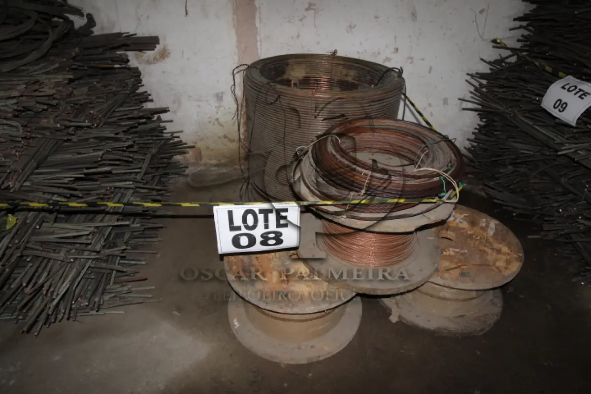 LOTE 008 - DIVERSOS MATERIAIS DE COBRE COMPOSTO DE: CABOS MENSAGEIROS, FIOS DE COBRE, FIOS DE CONTATO, BOBINAS DE COBRE