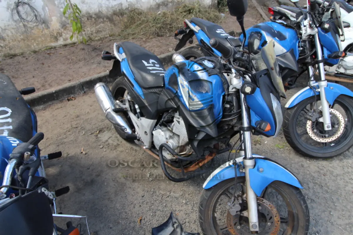 LOTE 115 - VEÍCULO; MARCA/MODELO: HONDA/CB 300R FAB/MOD: 2012/2012 PLACA: OUS9314 CHASSI: 9C2NC4310CR074283