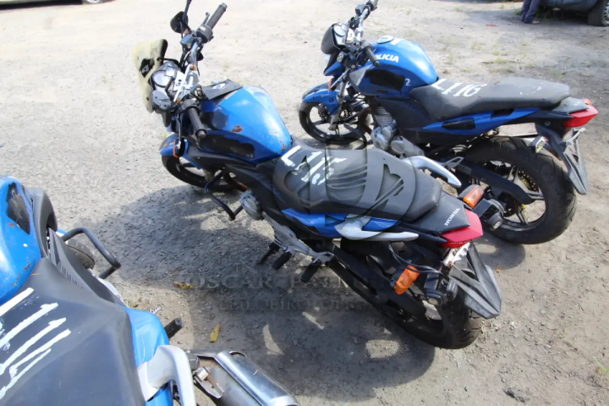 LOTE 115 - VEÍCULO; MARCA/MODELO: HONDA/CB 300R FAB/MOD: 2012/2012 PLACA: OUS9314 CHASSI: 9C2NC4310CR074283