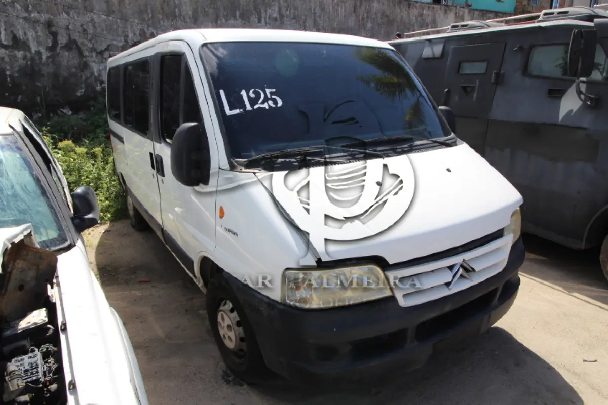LOTE 125 - VEÍCULO; MARCA/MODELO: CITROEN/JUMPER M33M 23S FAB/MOD: 2010/2011 PLACA: NYL9367 CHASSI: 935ZBXMMBB2068628