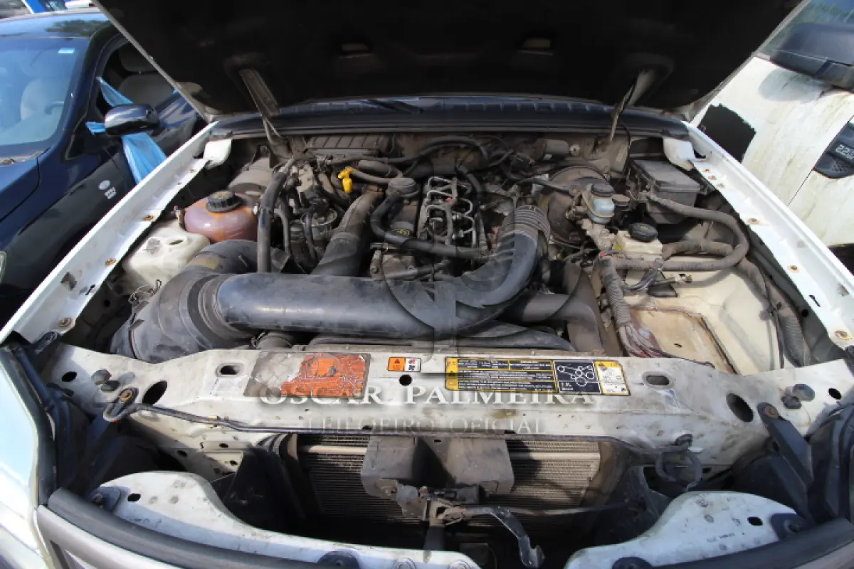 LOTE 055 - VEÍCULO; MARCA/MODELO: I/FORD RANGER XL 13P FAB/MOD: 2010/2011 PLACA: NTN9842 CHASSI: 8AFER13P5BJ330555