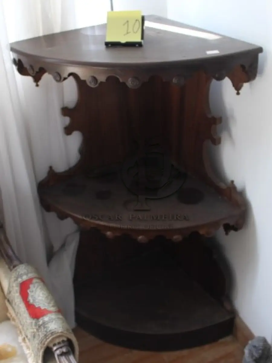 LOTE 010 - MÓVEL DE CANTO