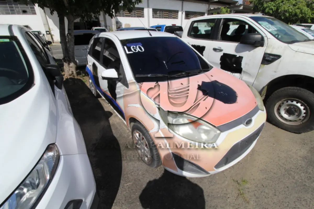 LOTE 060 - VEÍCULO; MARCA/MODELO: FORD/FIESTA 1.6 FLEX FAB/MOD: 2011/2012 PLACA: NZM8689 CHASSI: 9BFZF55P3C8272563