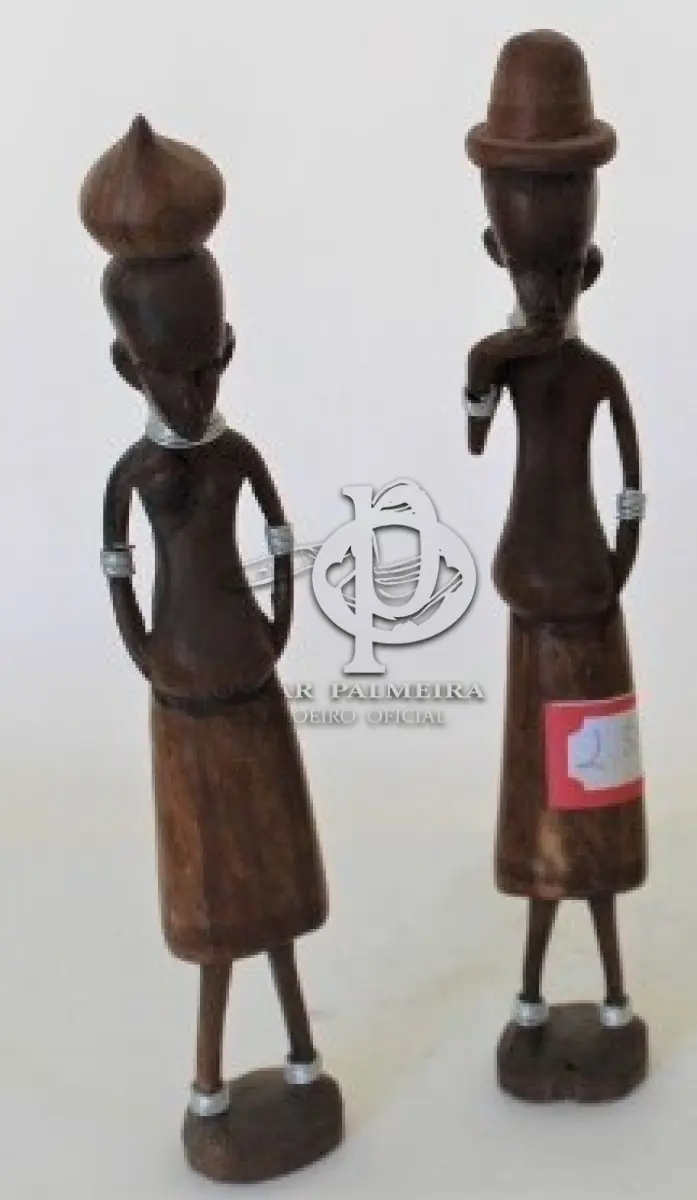 LOTE 055 - ESCULTURA