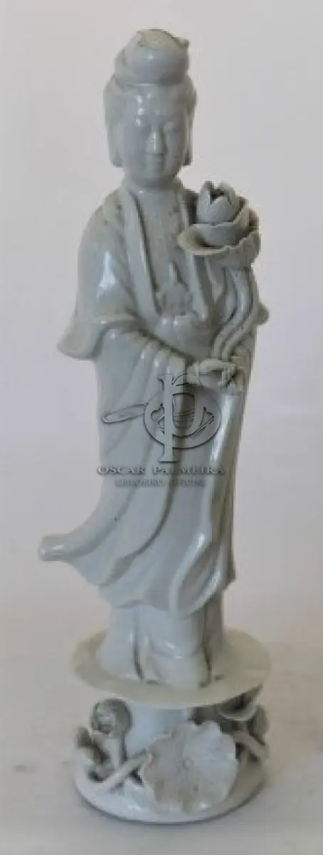 LOTE 060 - PORCELANA