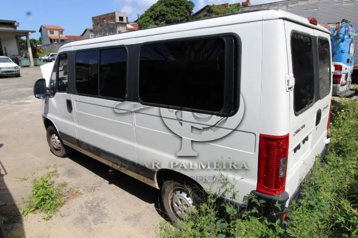 LOTE 125 - VEÍCULO; MARCA/MODELO: CITROEN/JUMPER M33M 23S FAB/MOD: 2010/2011 PLACA: NYL9367 CHASSI: 935ZBXMMBB2068628