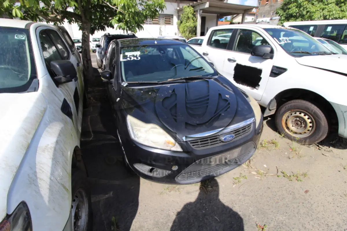 LOTE 053 - VEÍCULO; MARCA/MODELO: I/FORD FOCUS 2L FC FLEX FAB/MOD: 2011/2012 PLACA: NZP0758 CHASSI: 8AFTZZFFCCJ495010